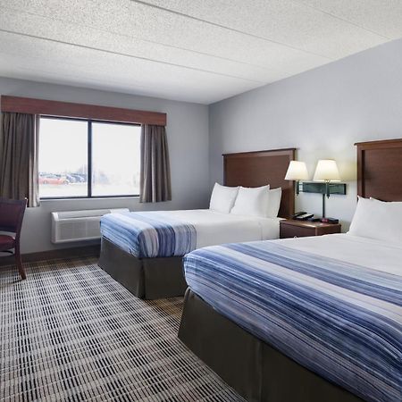 Americinn By Wyndham Stuart Bagian luar foto
